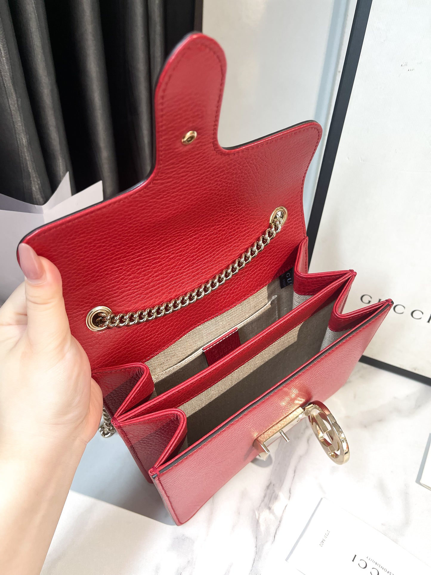 Gucci Interlocking Đỏ