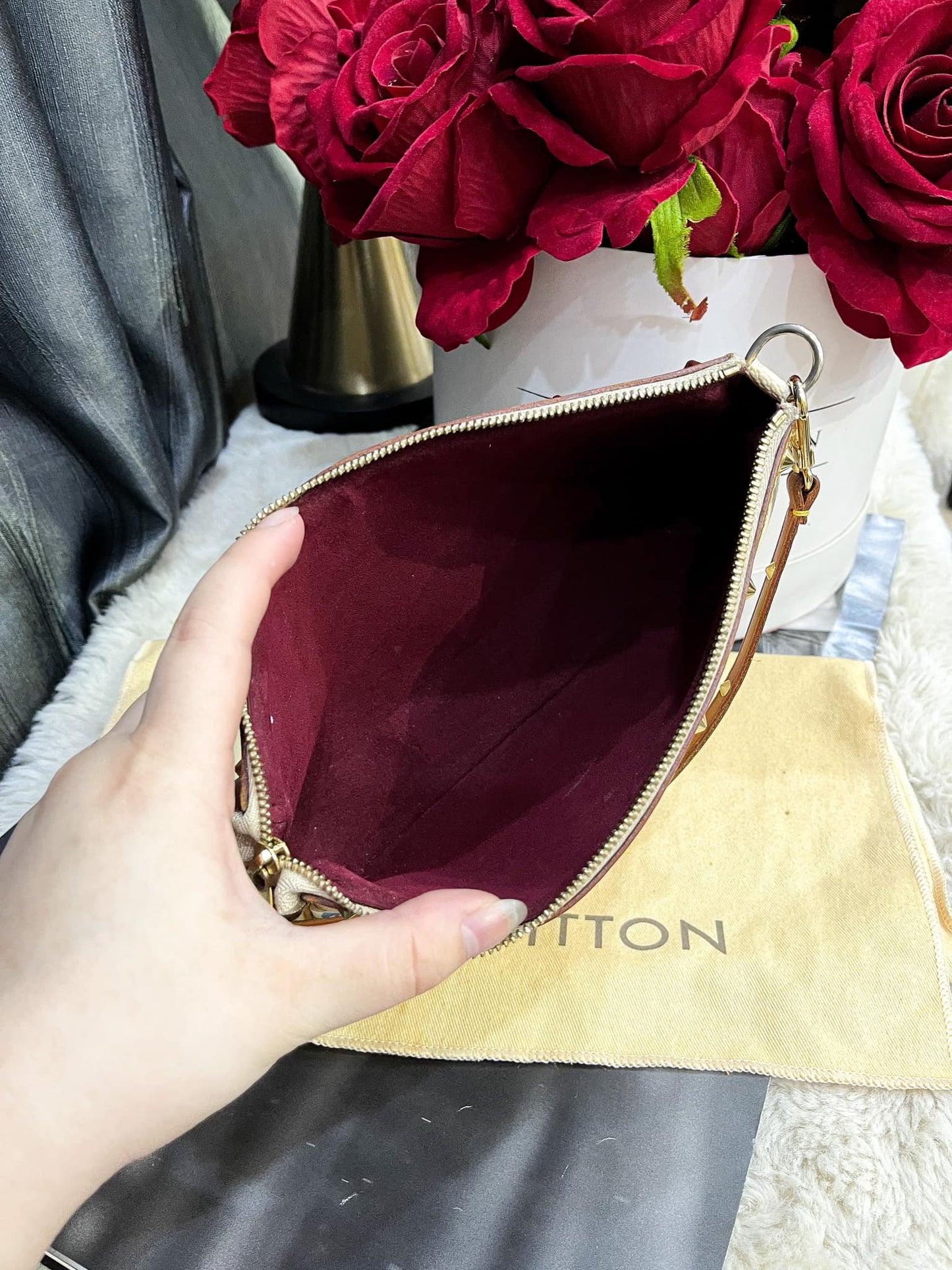 Pochette LV Multi Kẹp Nách