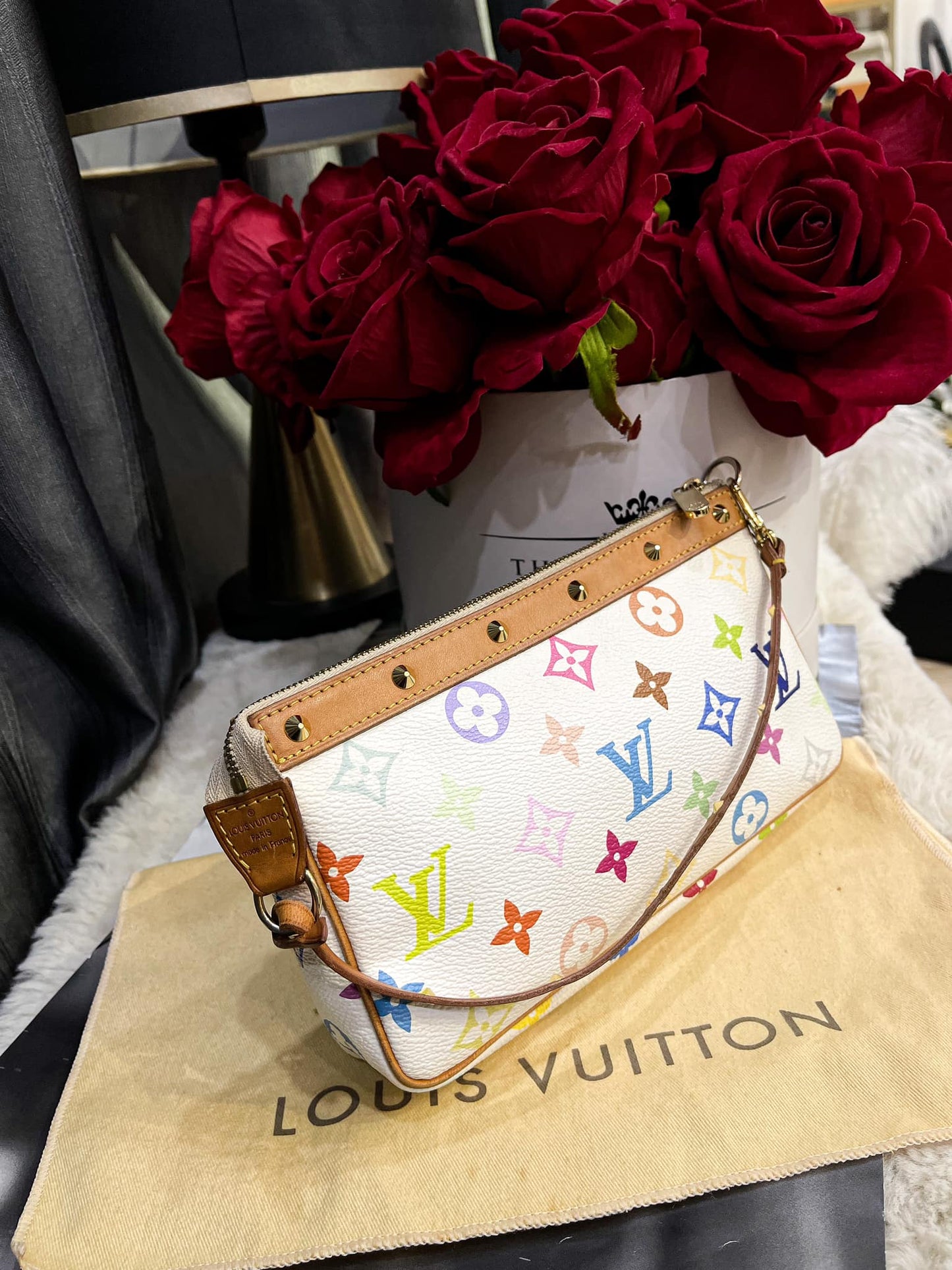 Pochette LV Multi Kẹp Nách