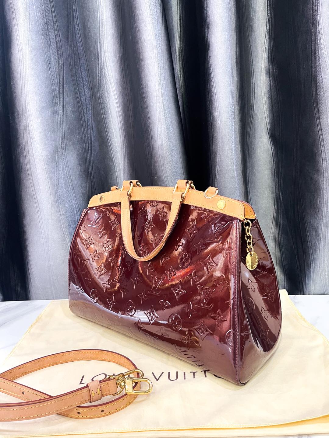 LV Brea Vernis