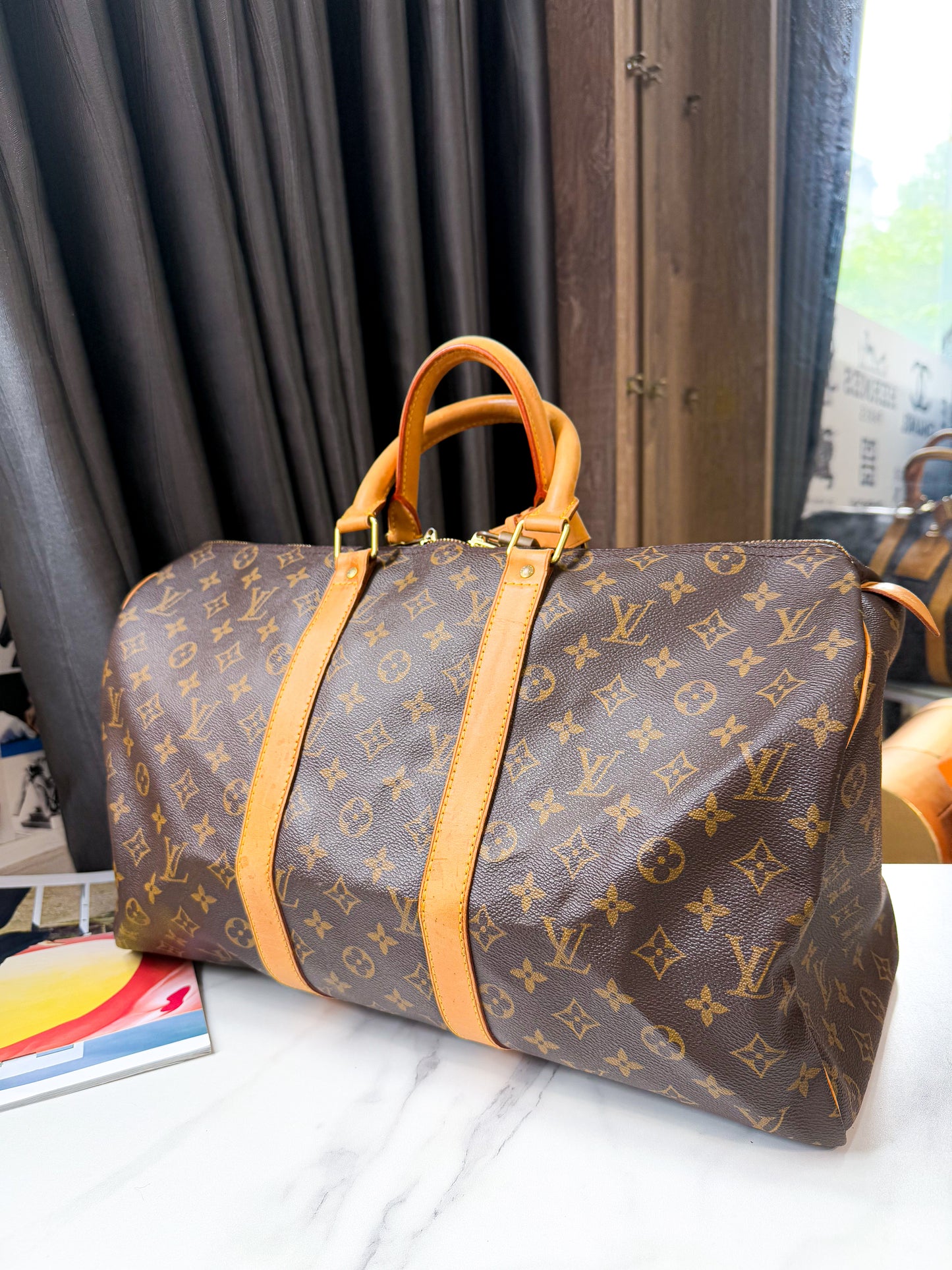 A LV Keepall 45