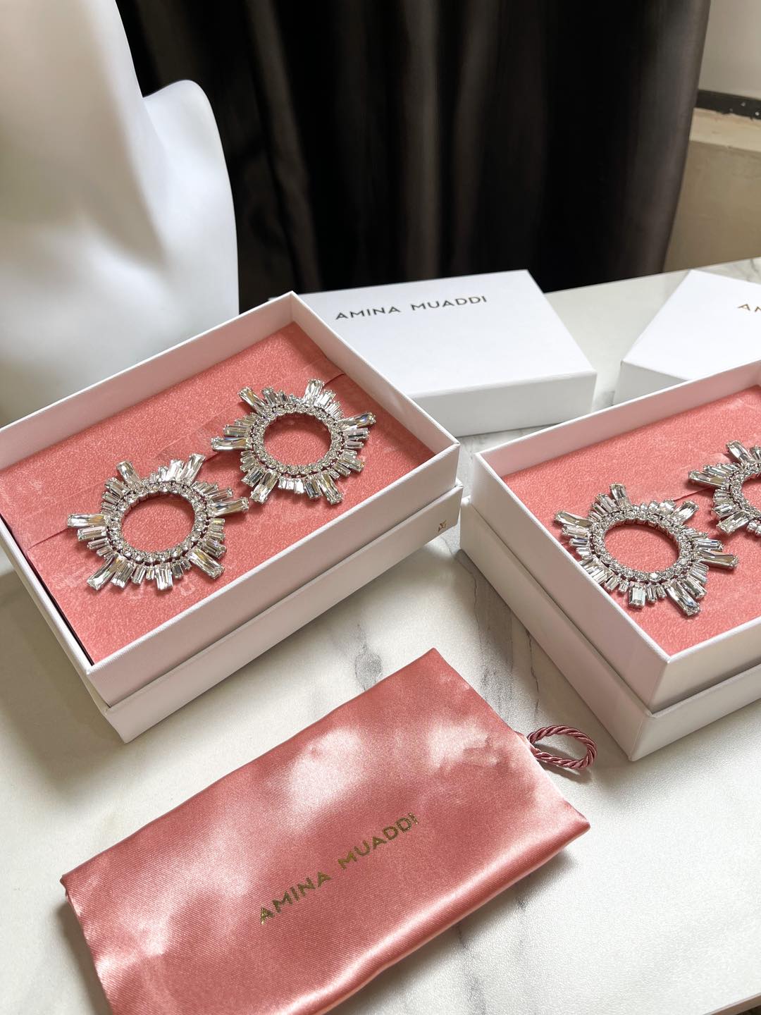 Khuyên Tai Amina Muaddi