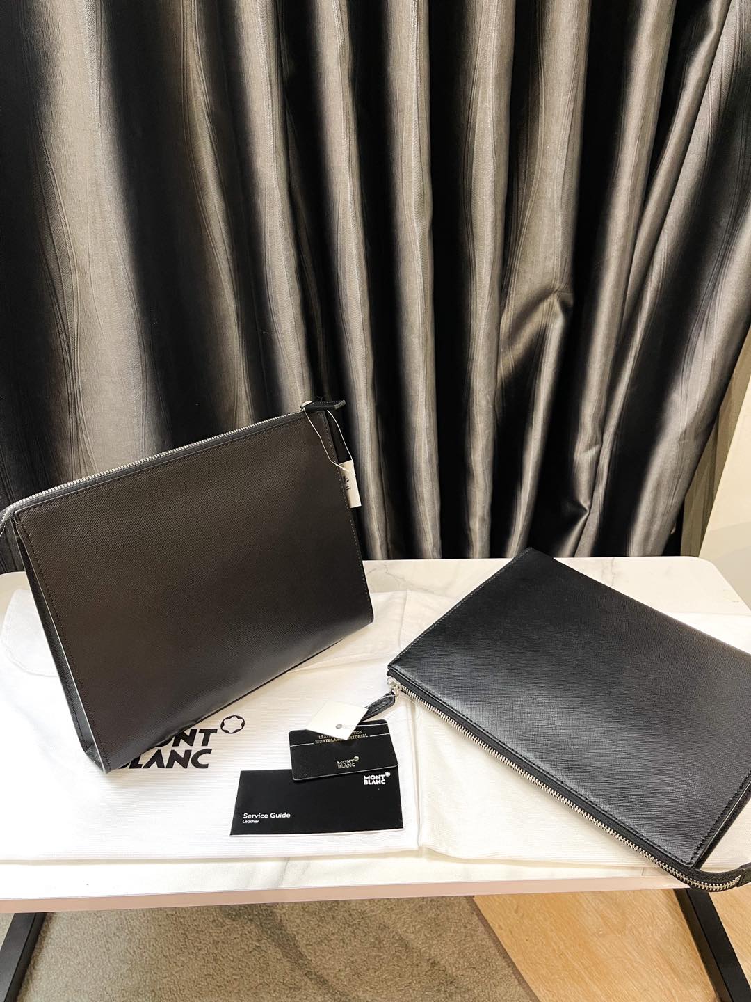 Clutch Mont Dáng Basic Đen