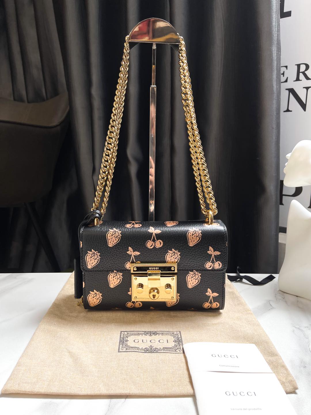 Padlock Gucci Black Strawberry Pattern