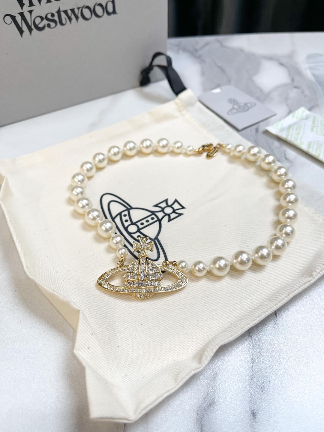 Vòng Cổ Vivienne Kim Loại Vàng