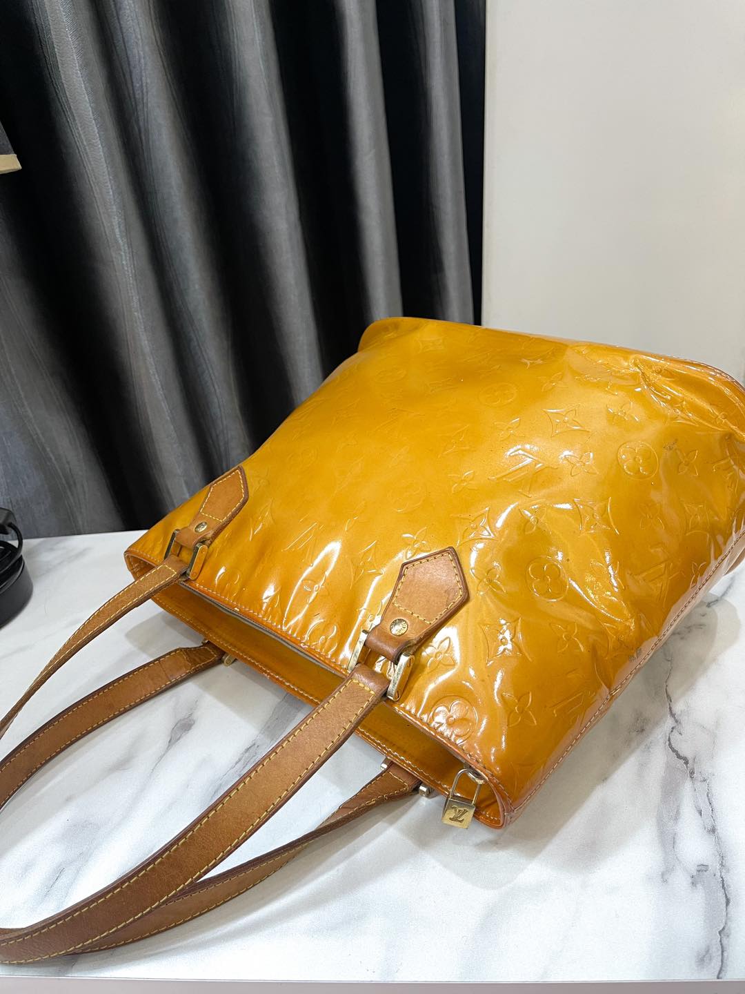 LV Bag Vintage Vernis