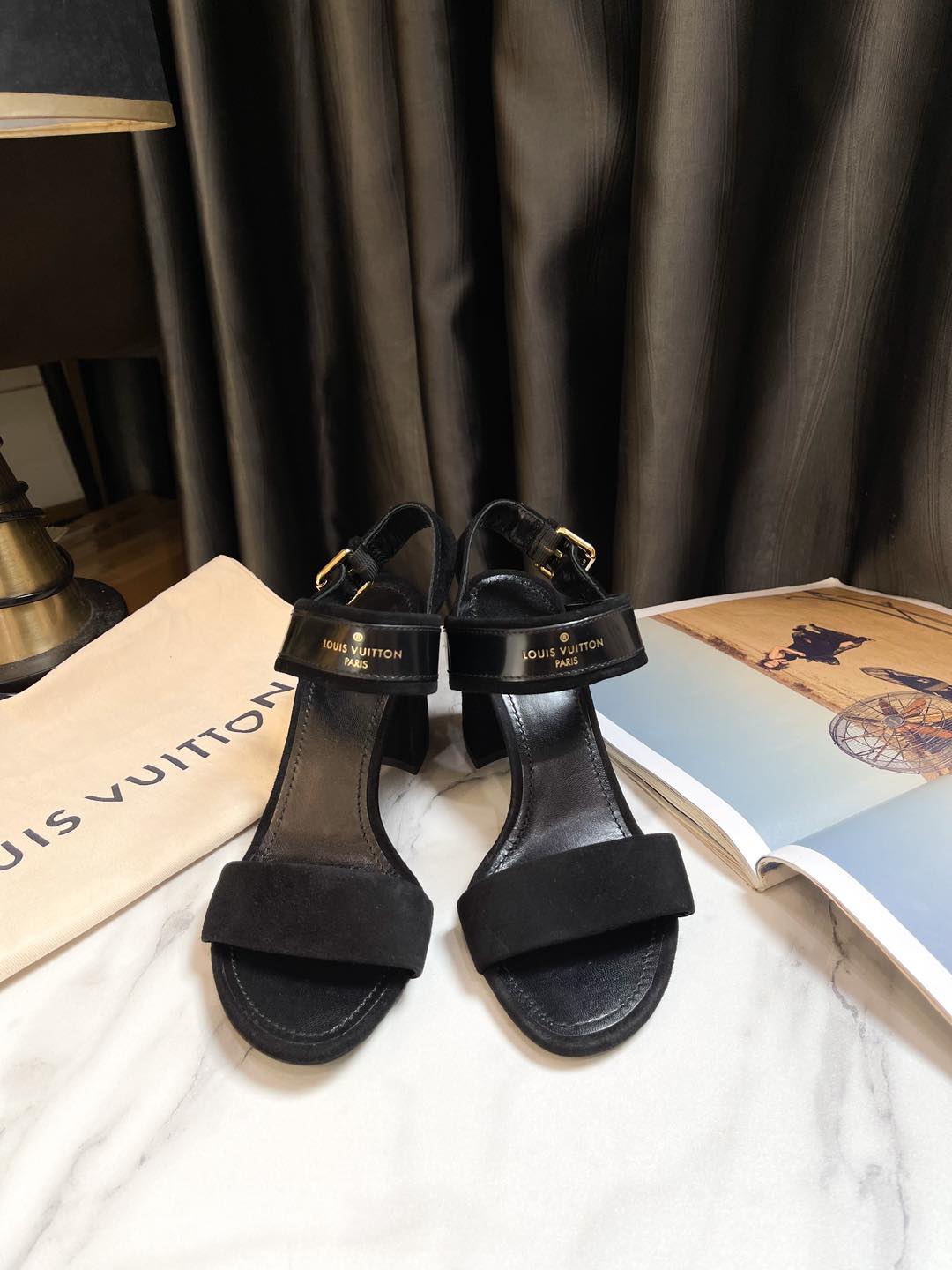 Sandal LV da lộn