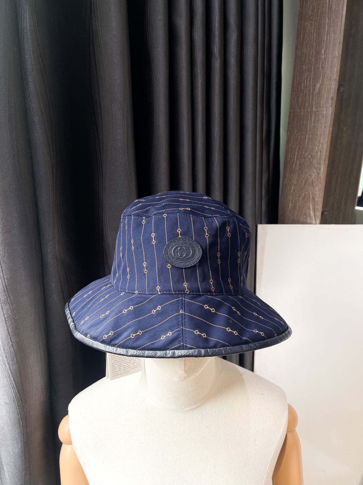 Mũ Gucci New Size M Dùng 2 Mặt