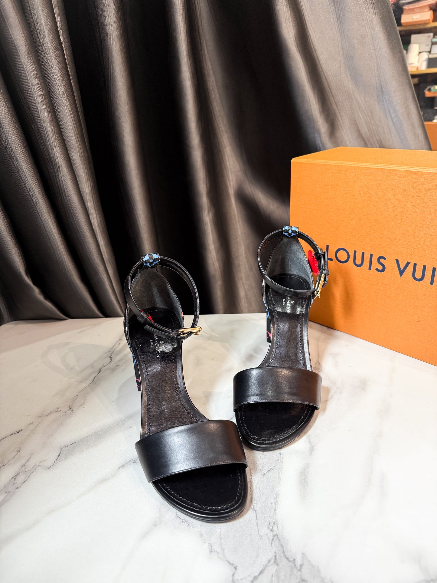 Sandal LV Game On Size 36.5