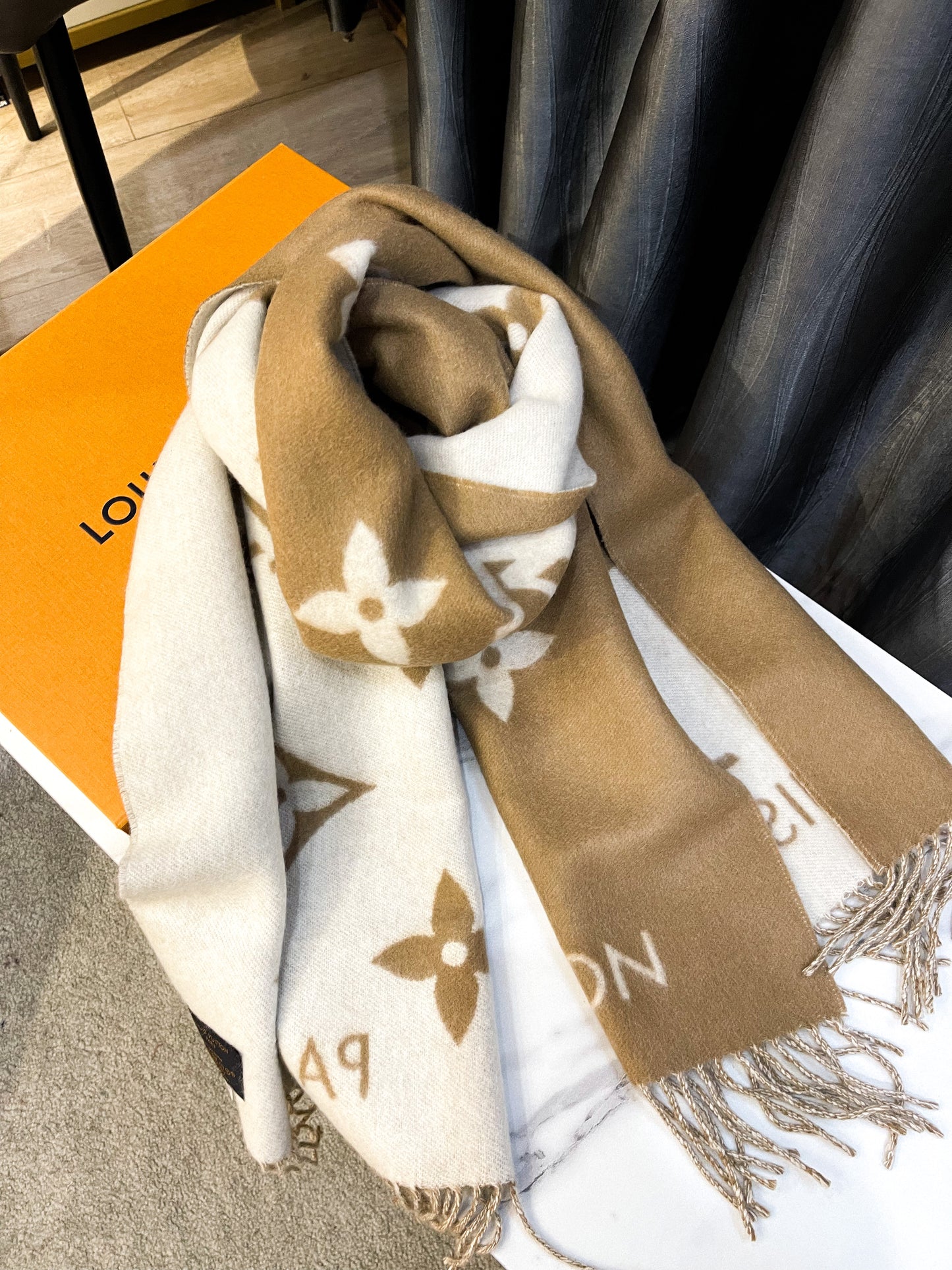 LV Cashmere Reykjavik Scarf