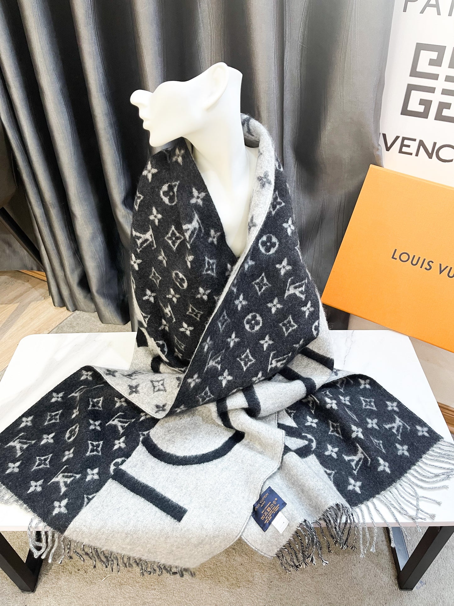 LV Cashmere scarf
