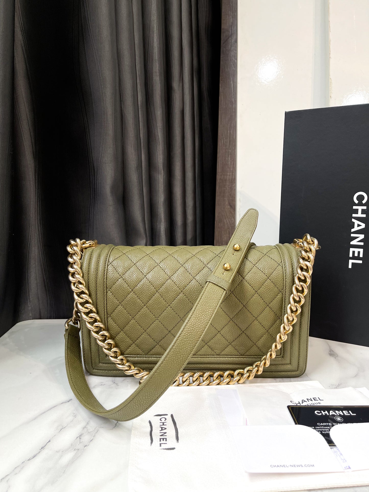 Chanel Boy Xanh Size M