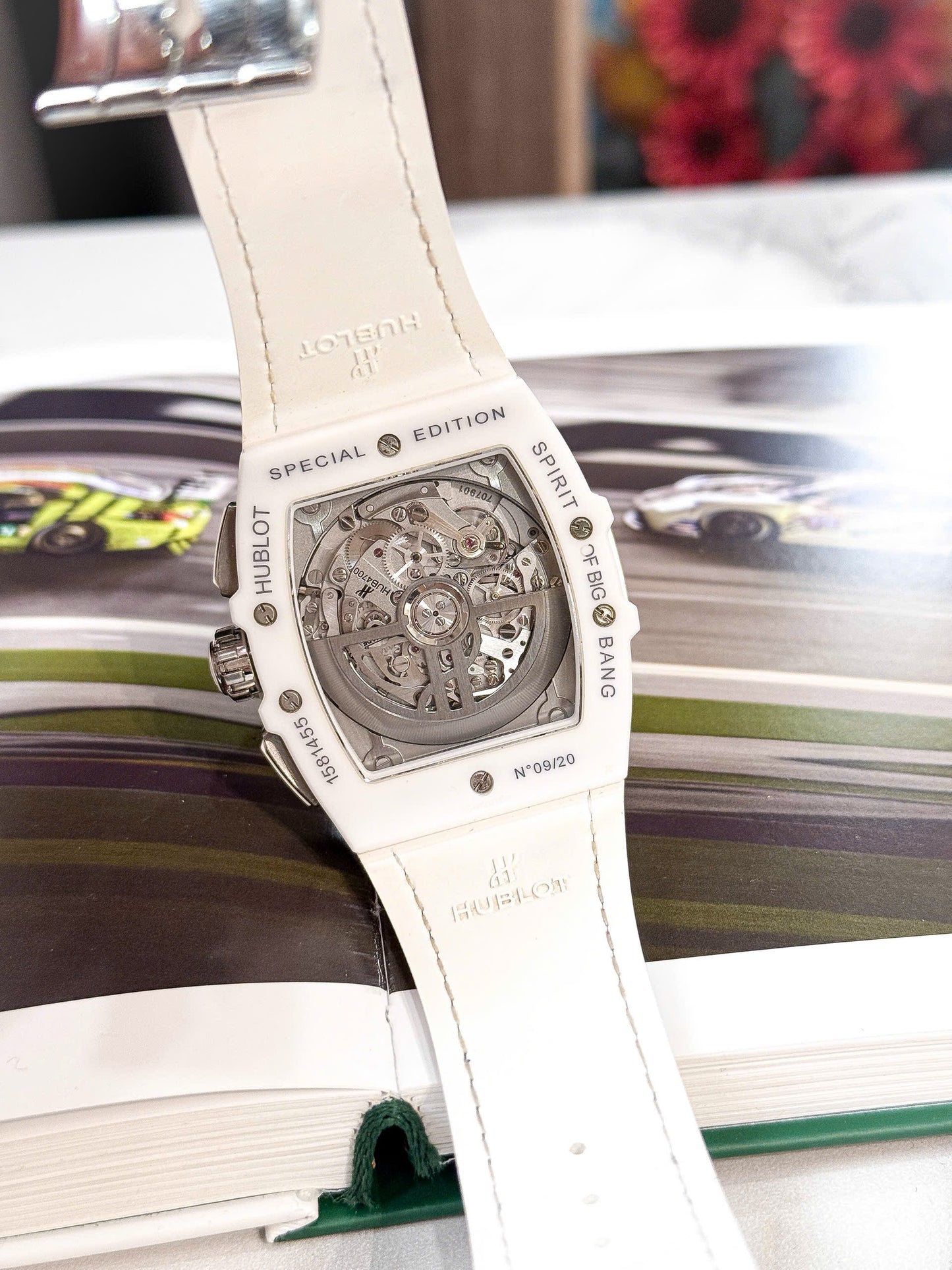 Đồng Hồ Hublot Spirit Of Bigbang White Blue Ceramic 42mm Limited 20pcs