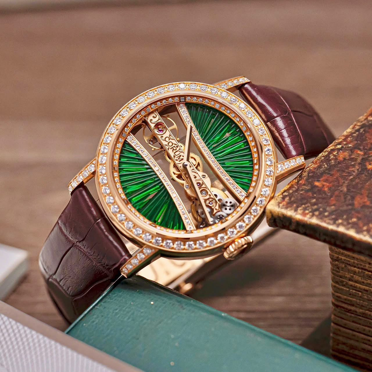 Đồng Hồ Corum Golden Bridge 39mm B113/03168 Green Dial