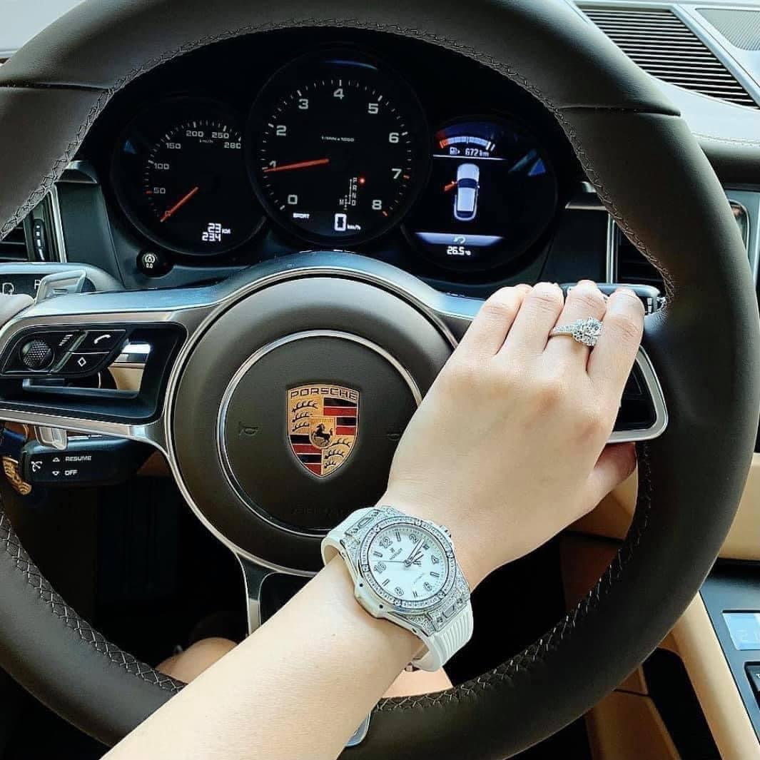 Đồng Hồ Hublot One Click 33 Pave White