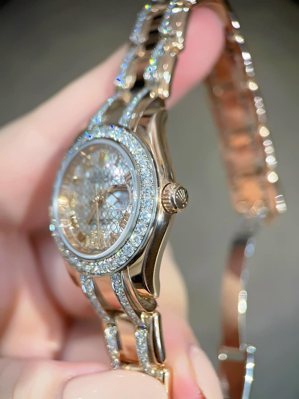 A Đồng Hồ Rolex PearlMaster 29mm