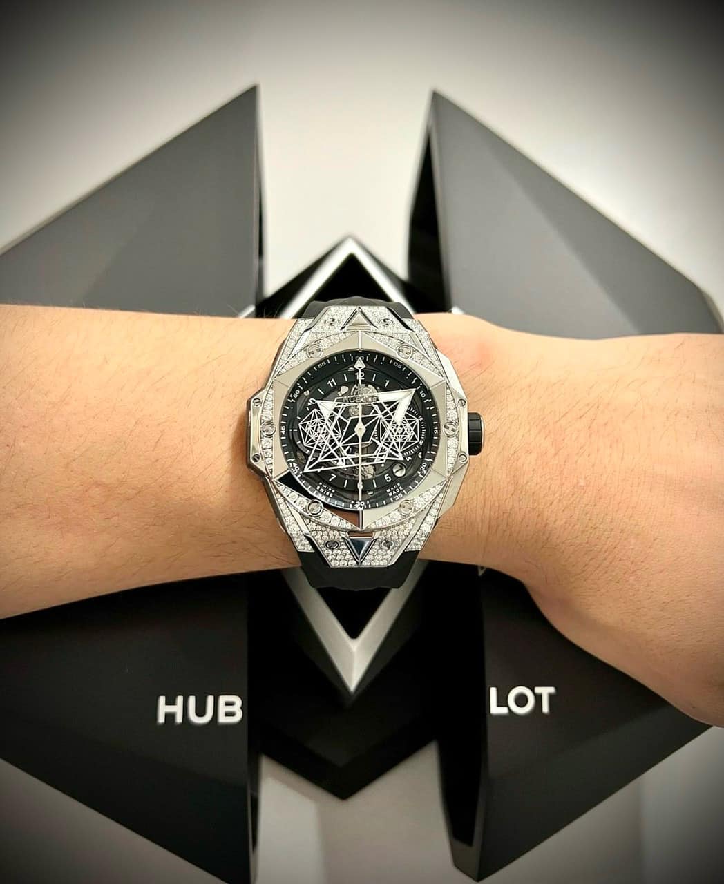 HUBLOT BIG BANG TO BLEU II TITANIUM PAVÉ