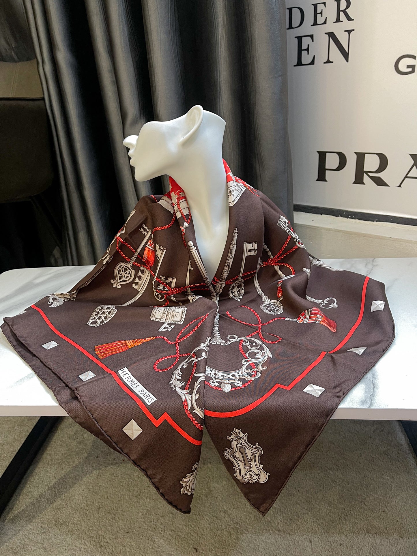 Khăn Lụa Hermes