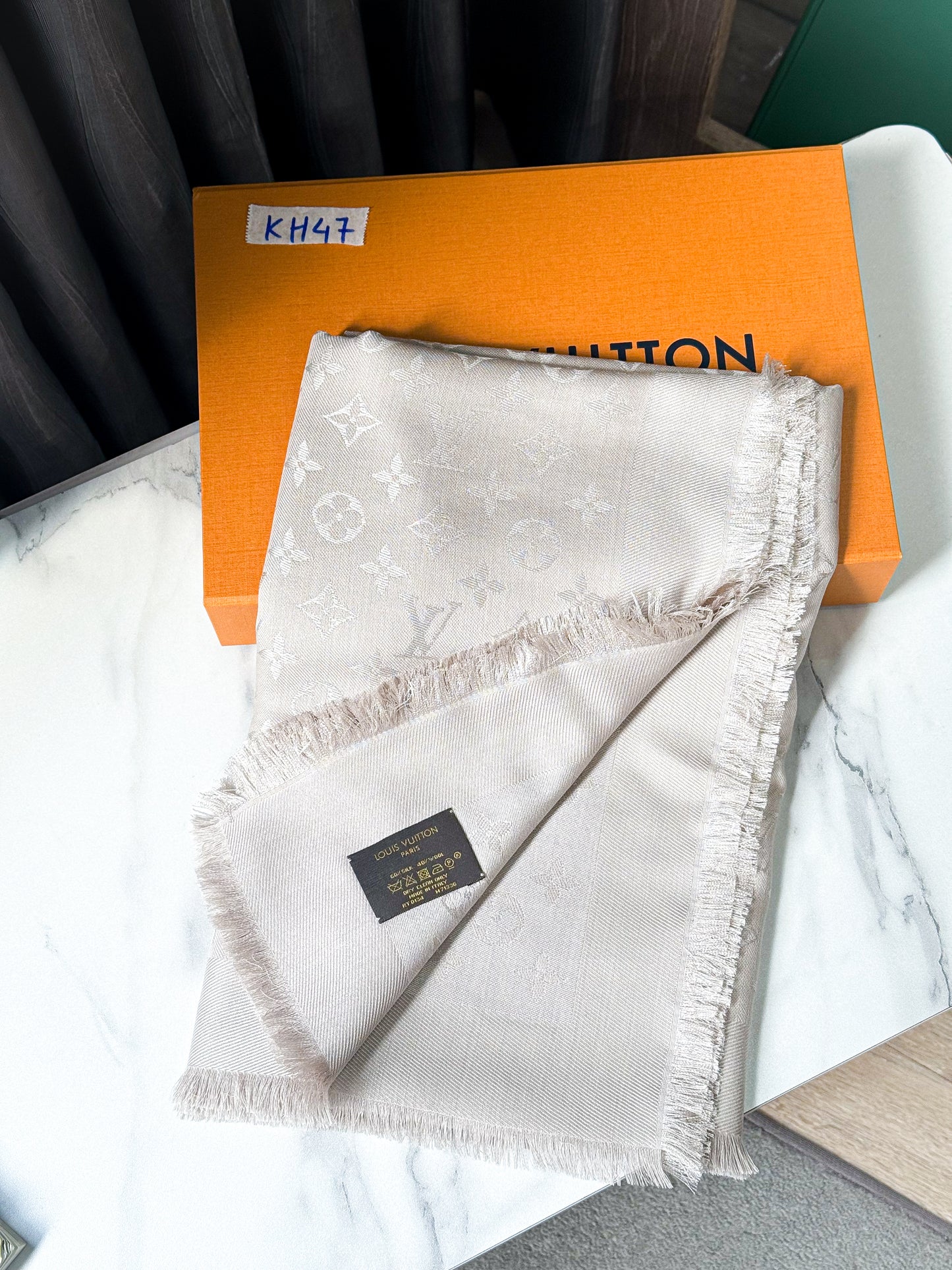 Khăn LV Khổ 140x140 KH47 21/11
