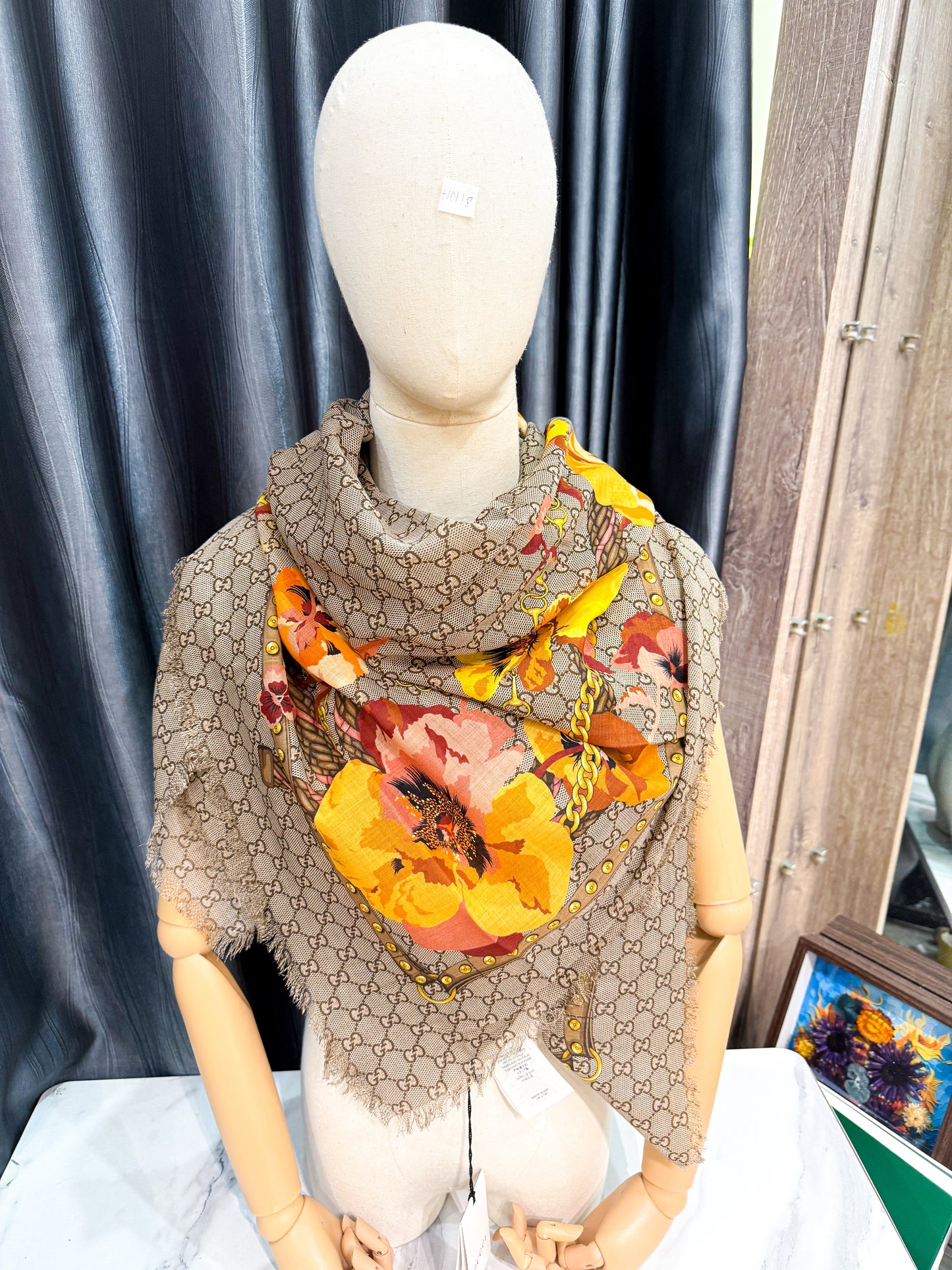 Khăn Gucci New Khổ 149x140 HN18 26/10