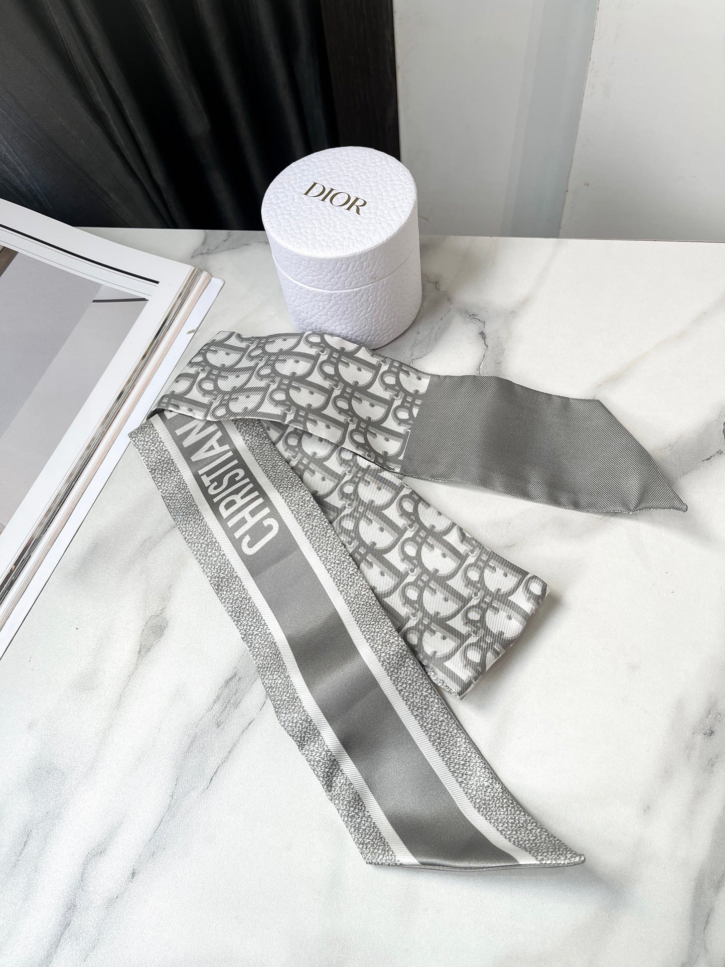 Khăn Twilly Dior New