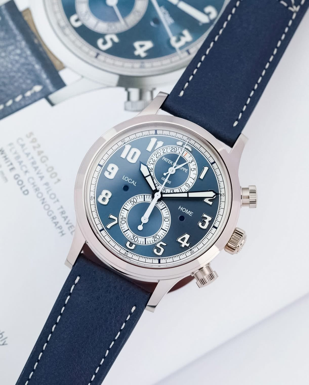Đồng Hồ Patek Philippe 5924G-001 Calatrava Pilot Travel Time Chronograph 42 White Gold / Blue-Gray