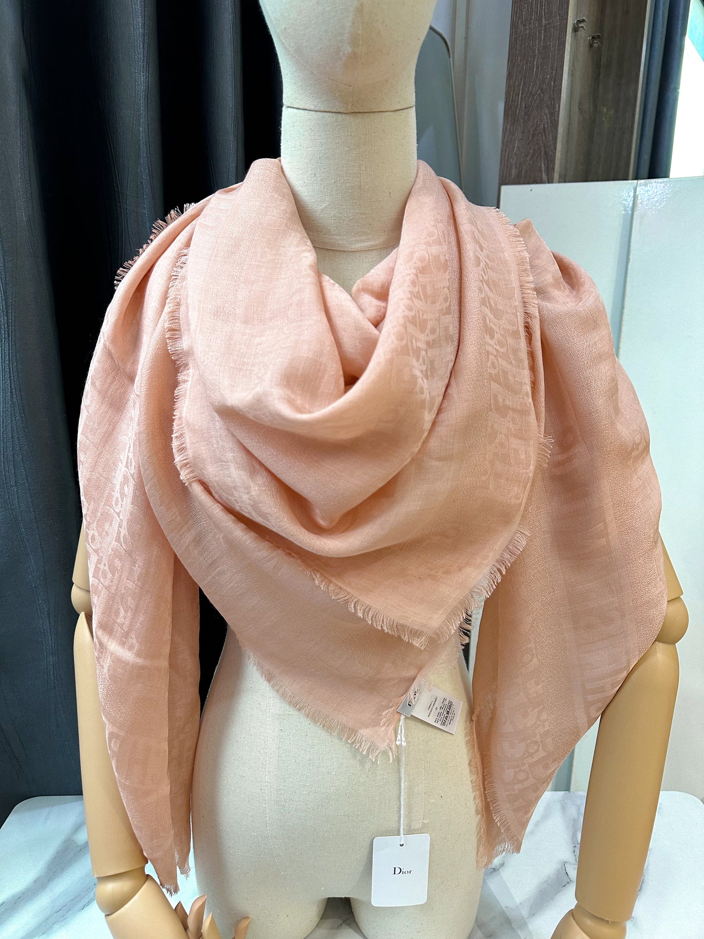 Khăn Dior New