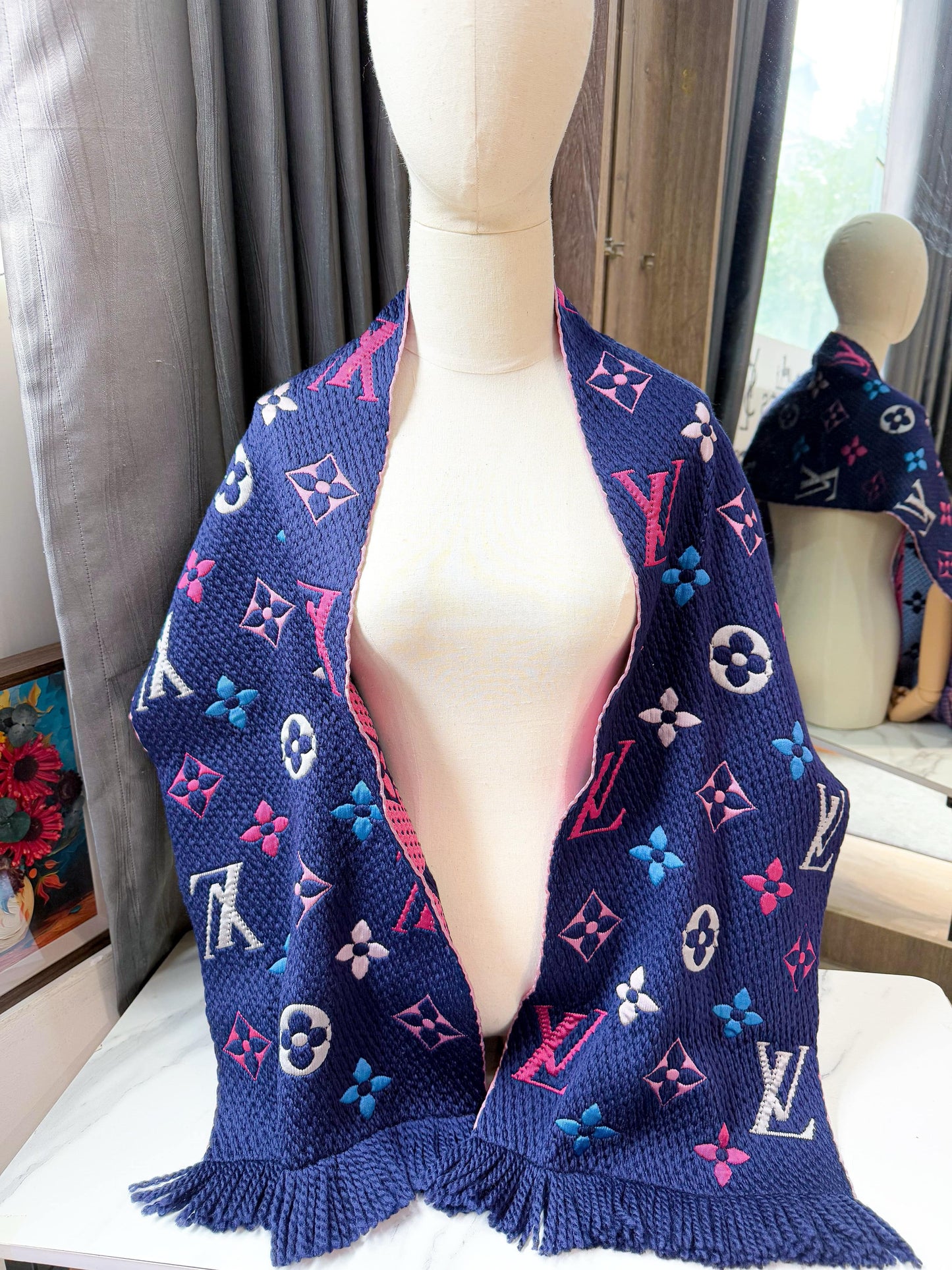 Khăn LV Rainbow 26/2