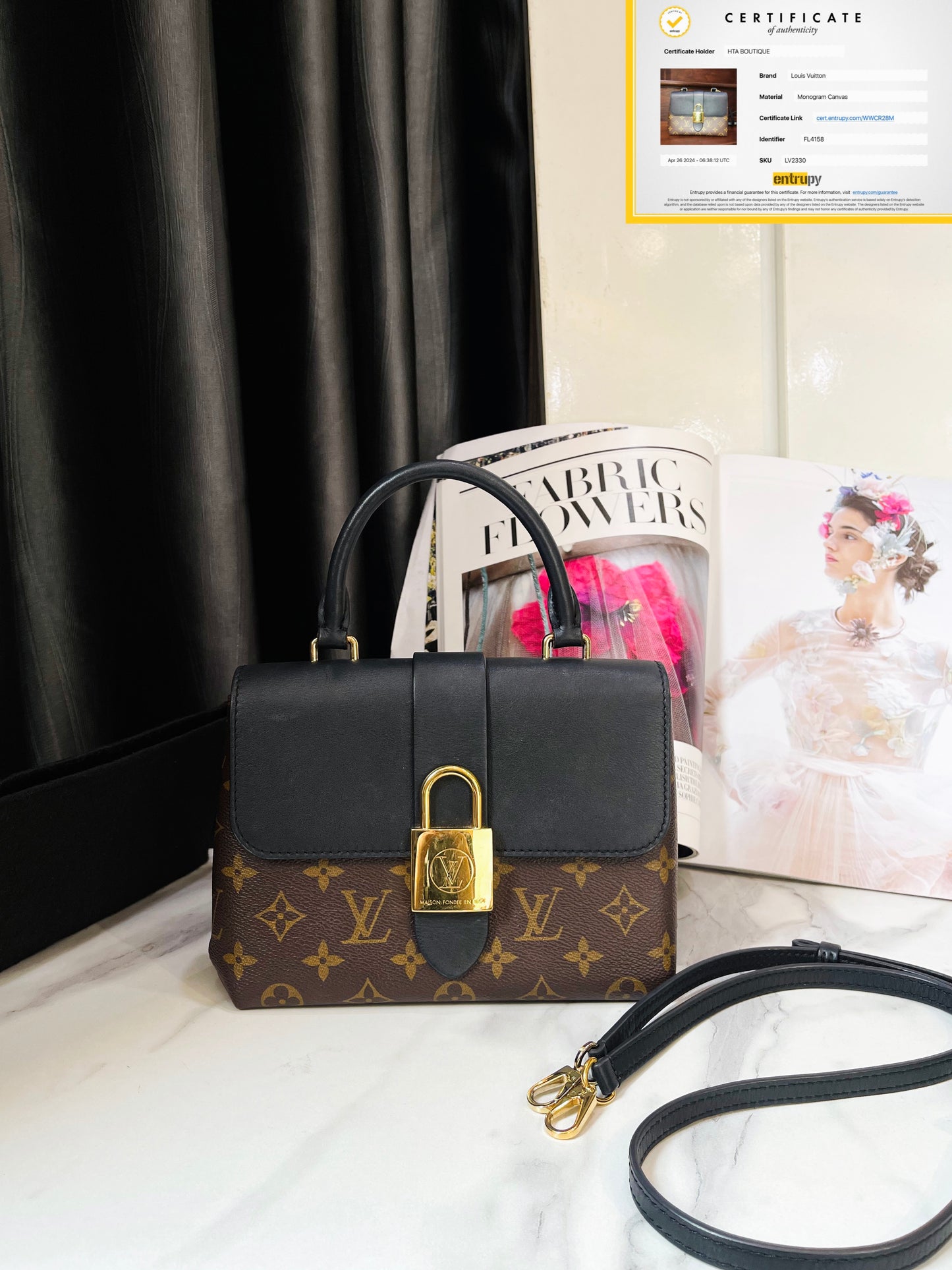 LV Locky Đen