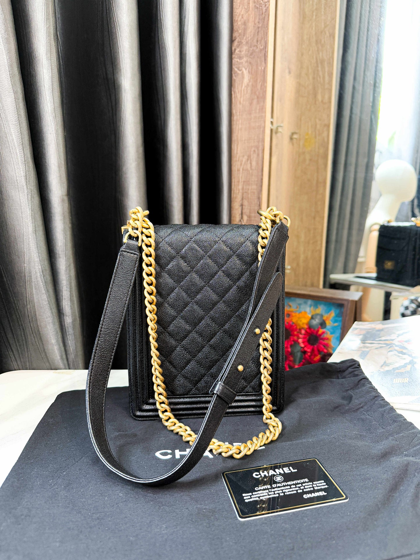 A A Chanel Boy Dọc
