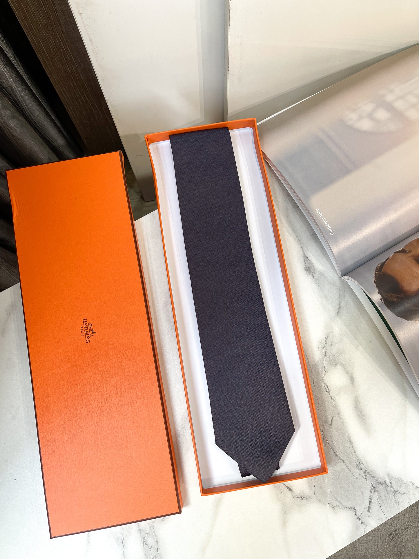 Cà Vạt Hermes Ánh Kim Vàng