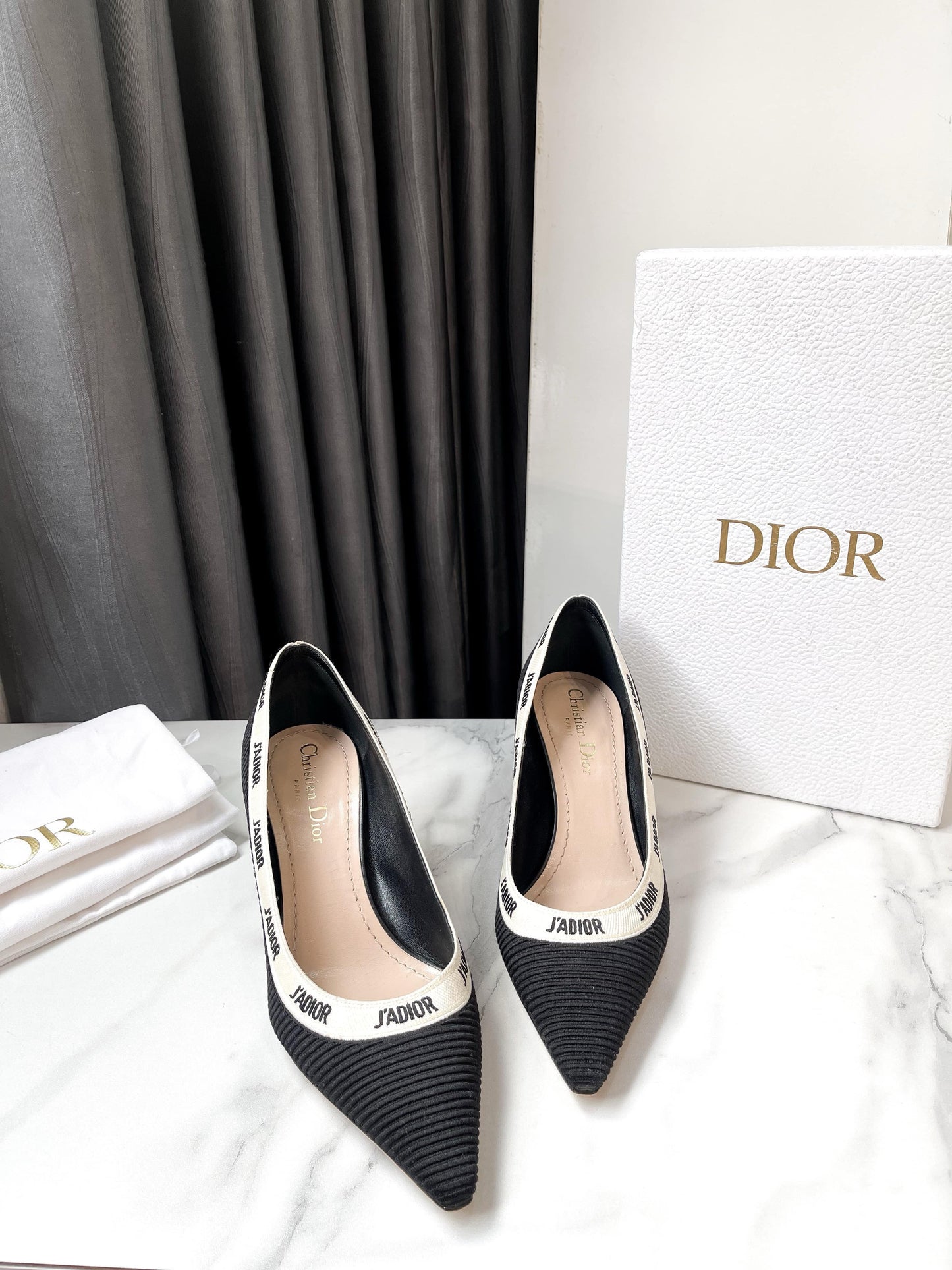 Giày Dior Viền Chữ Size 36.5