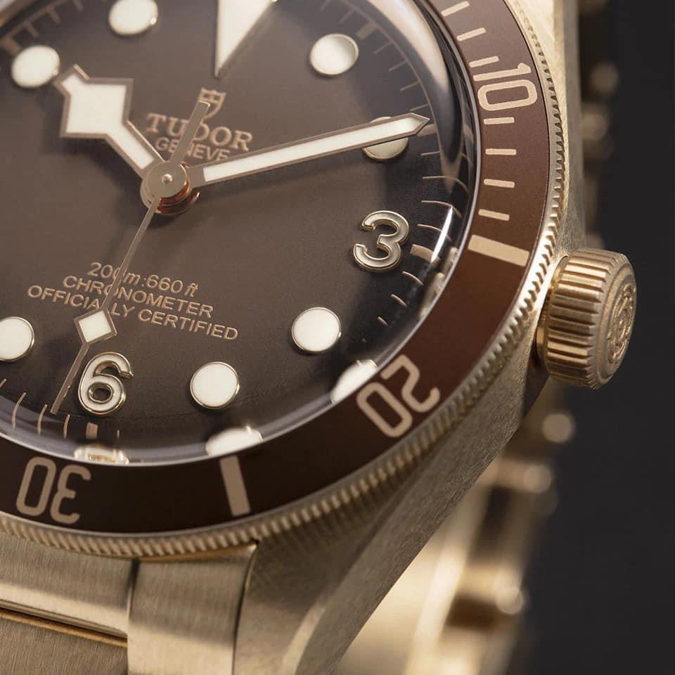 A Đồng Hồ Tudor Black Day Bronze 39mm
