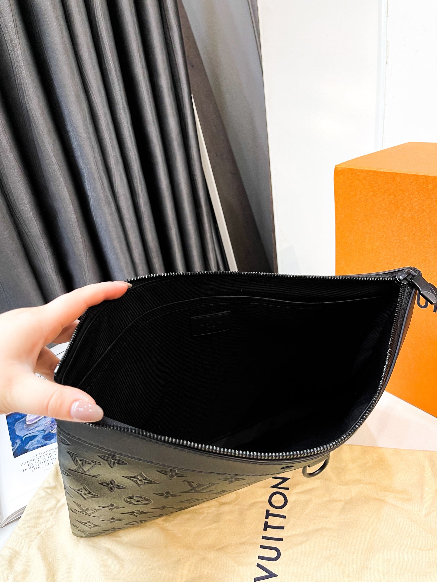 Clutch LV Da Bê