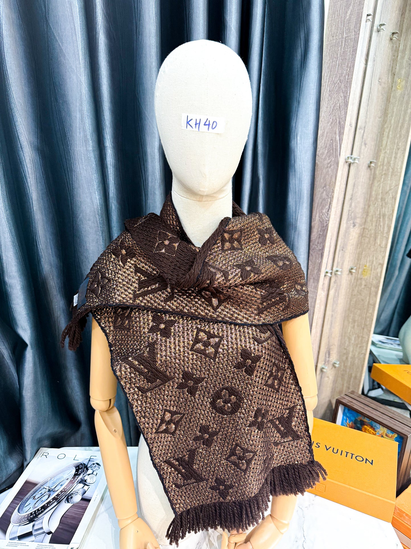 Khăn Len LV Nâu Ánh Kim KH40 13/11