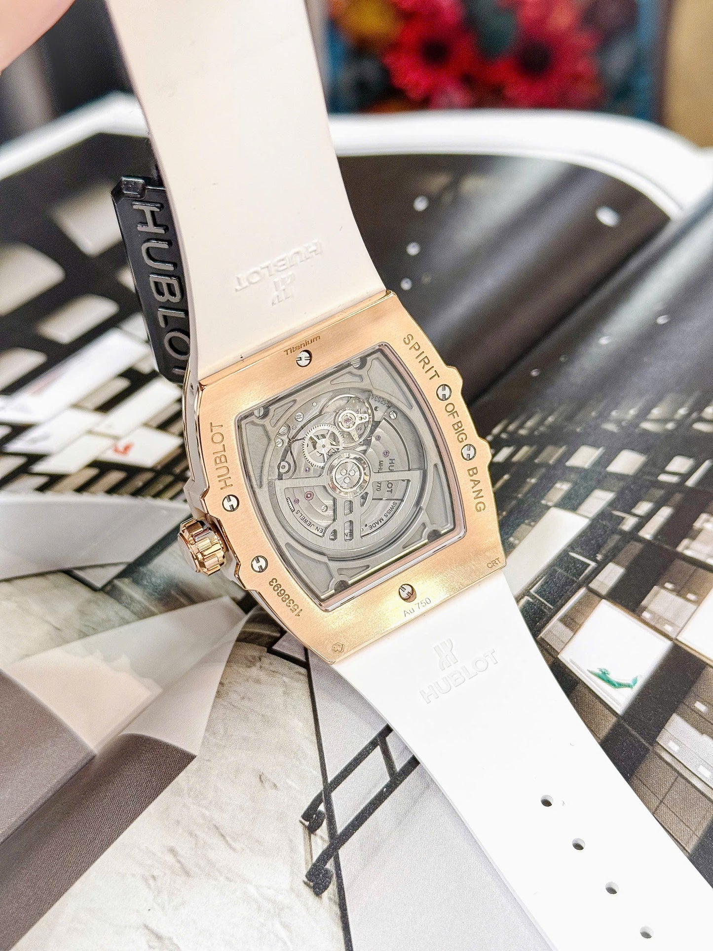 Đồng Hồ Hublot Spirit Of Bigbang Moonphase Gold White 42mm