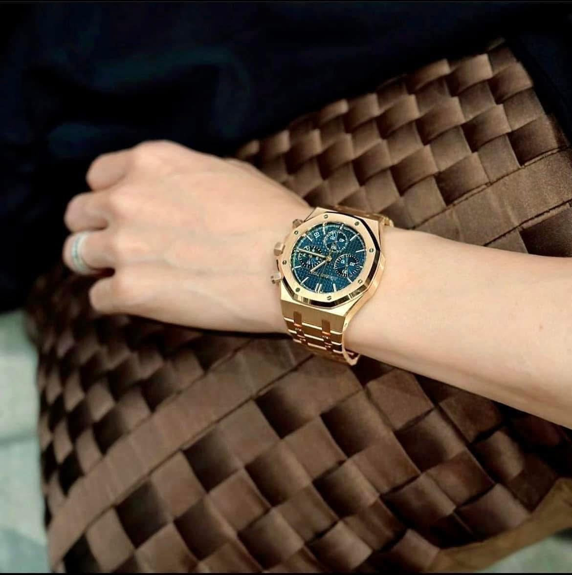 Đồng Hồ Audemars Piguet Royal Oak Rose Gold 26240OR Blue Dial