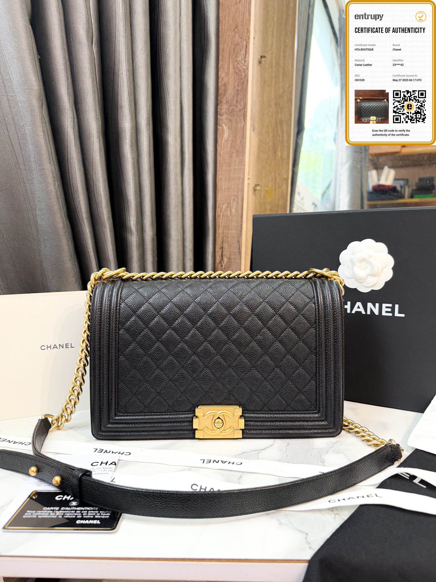 Chanel Boy Size New M 28cm