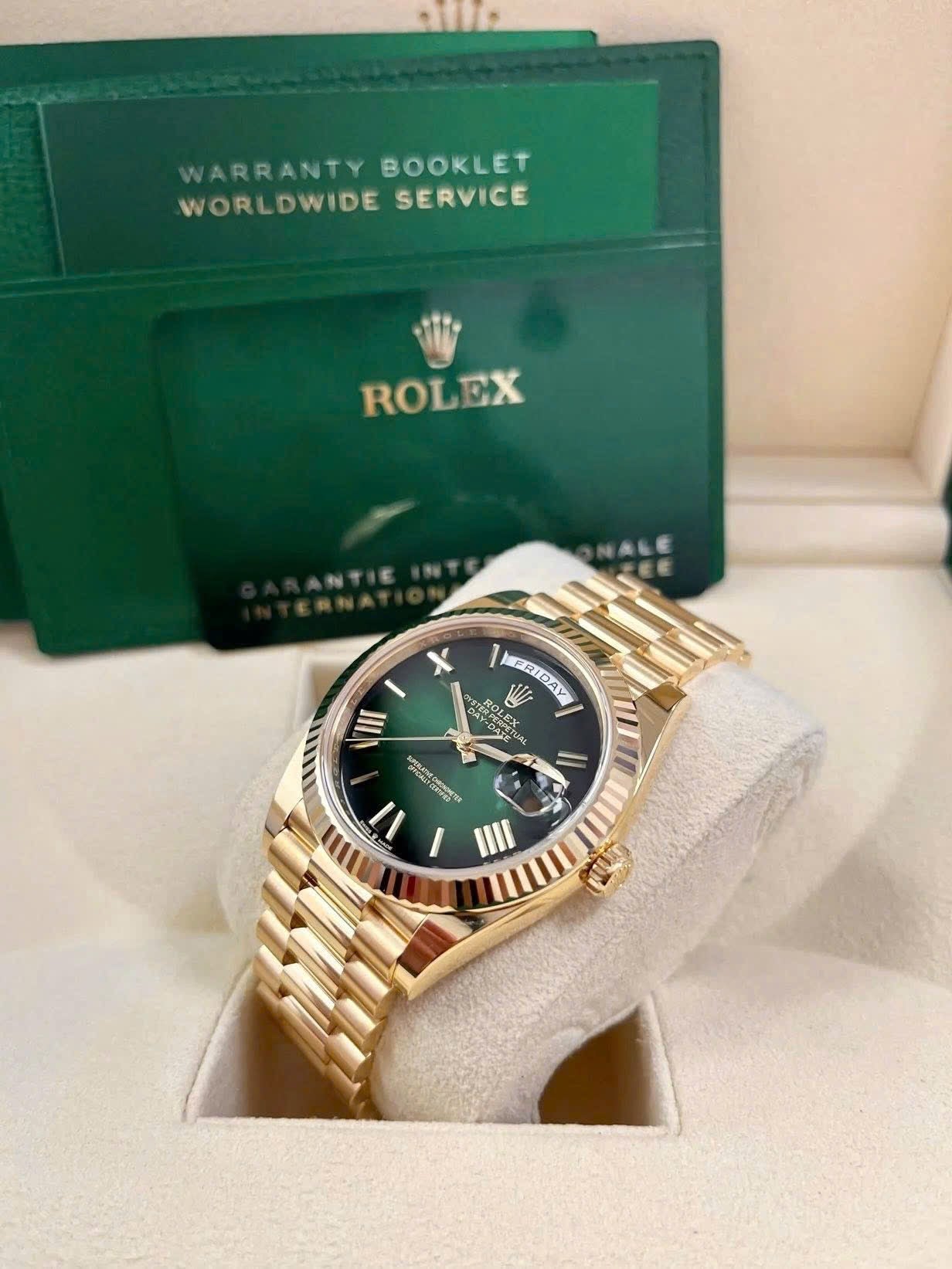 Đồng Hồ Rolex Day-Date 128238 Ombre Green size 36mm