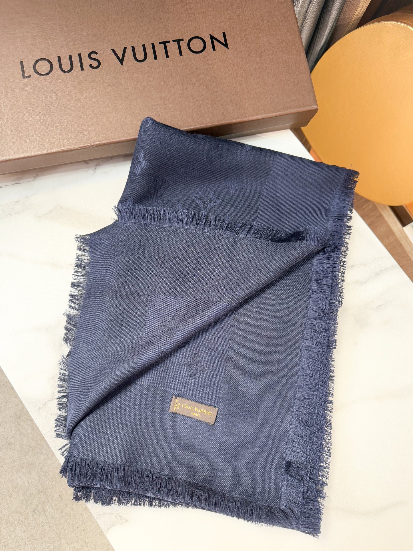 Khăn LV Khổ 140x140 11-2