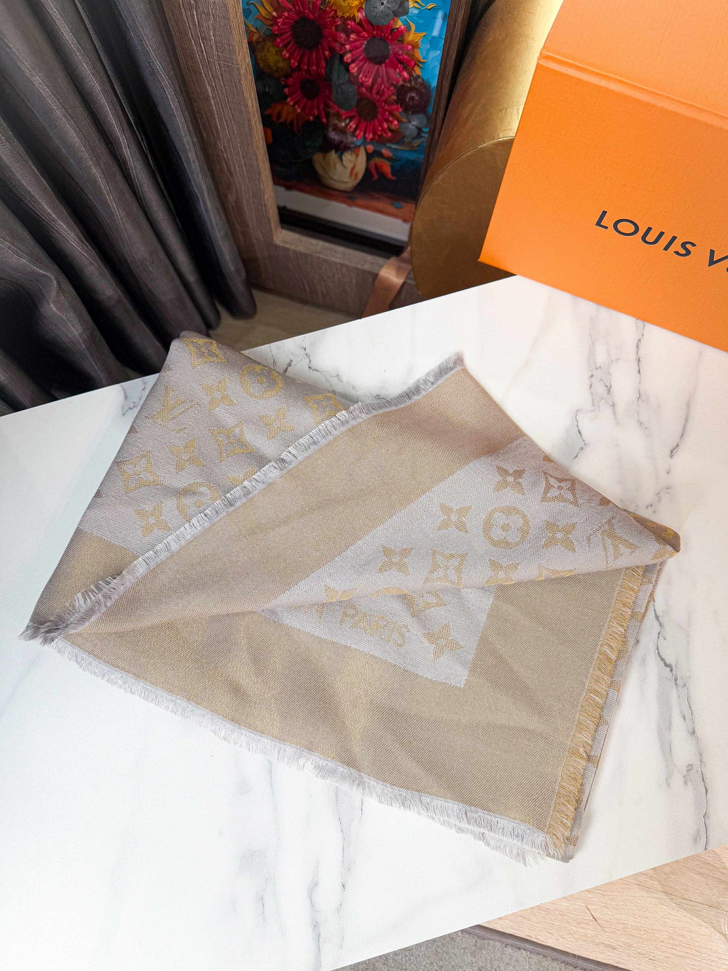 Khăn LV Ánh Kim Mất Tag 30/4