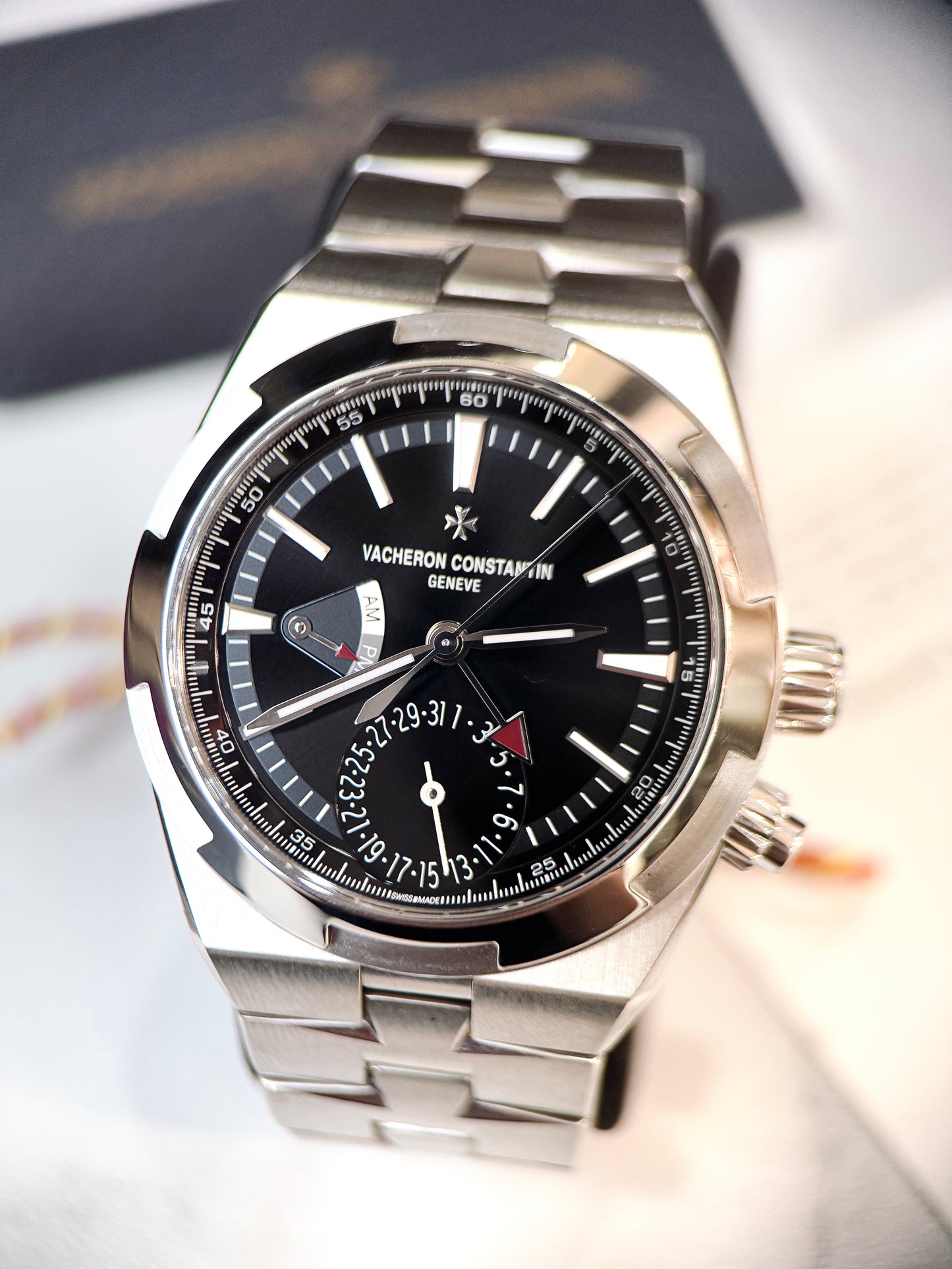 Đồng Hồ Vacheron Constatin 7900V Black Dial 41mm