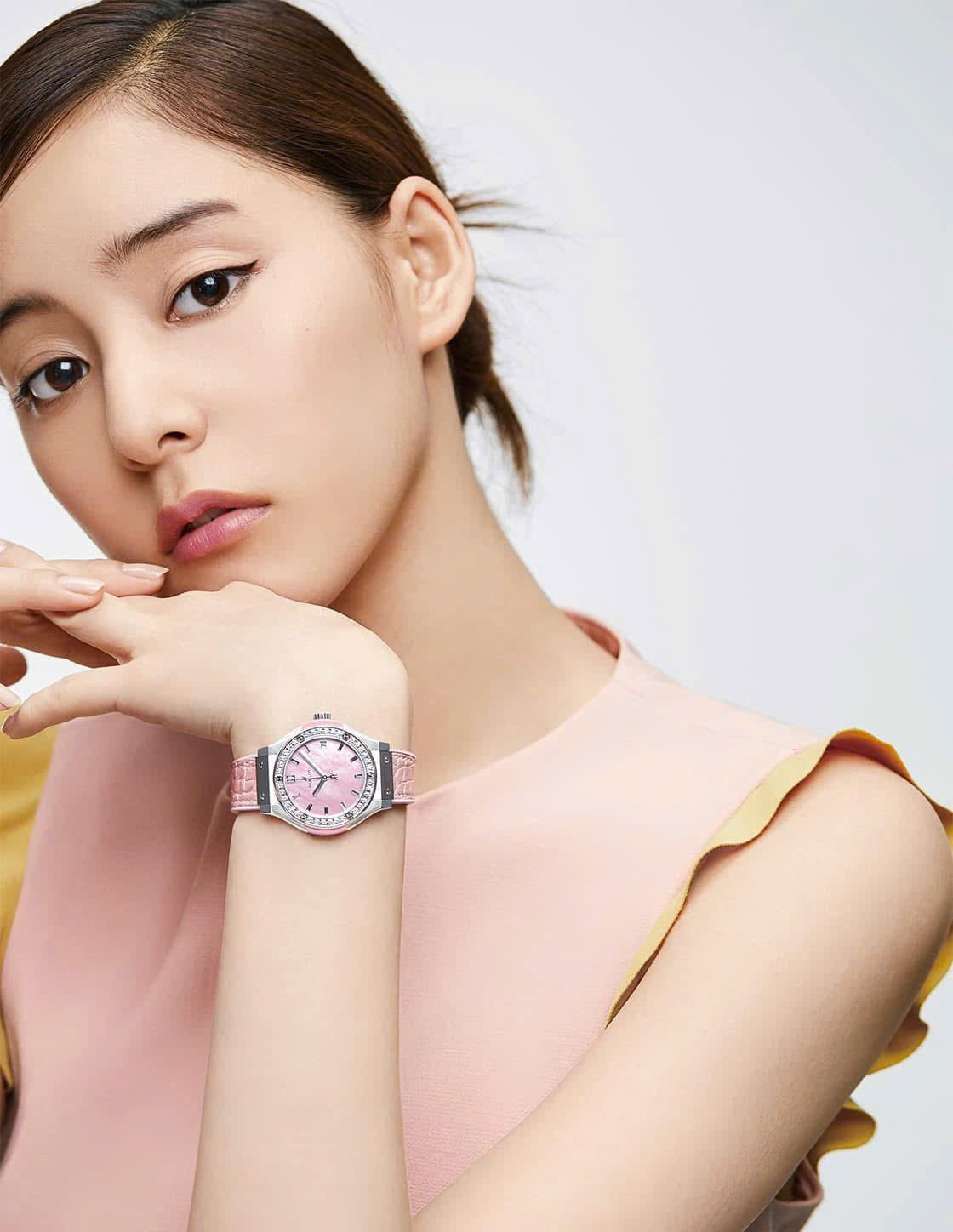 Đồng Hồ Hublot Classic Fusion 33mm Pink MOP