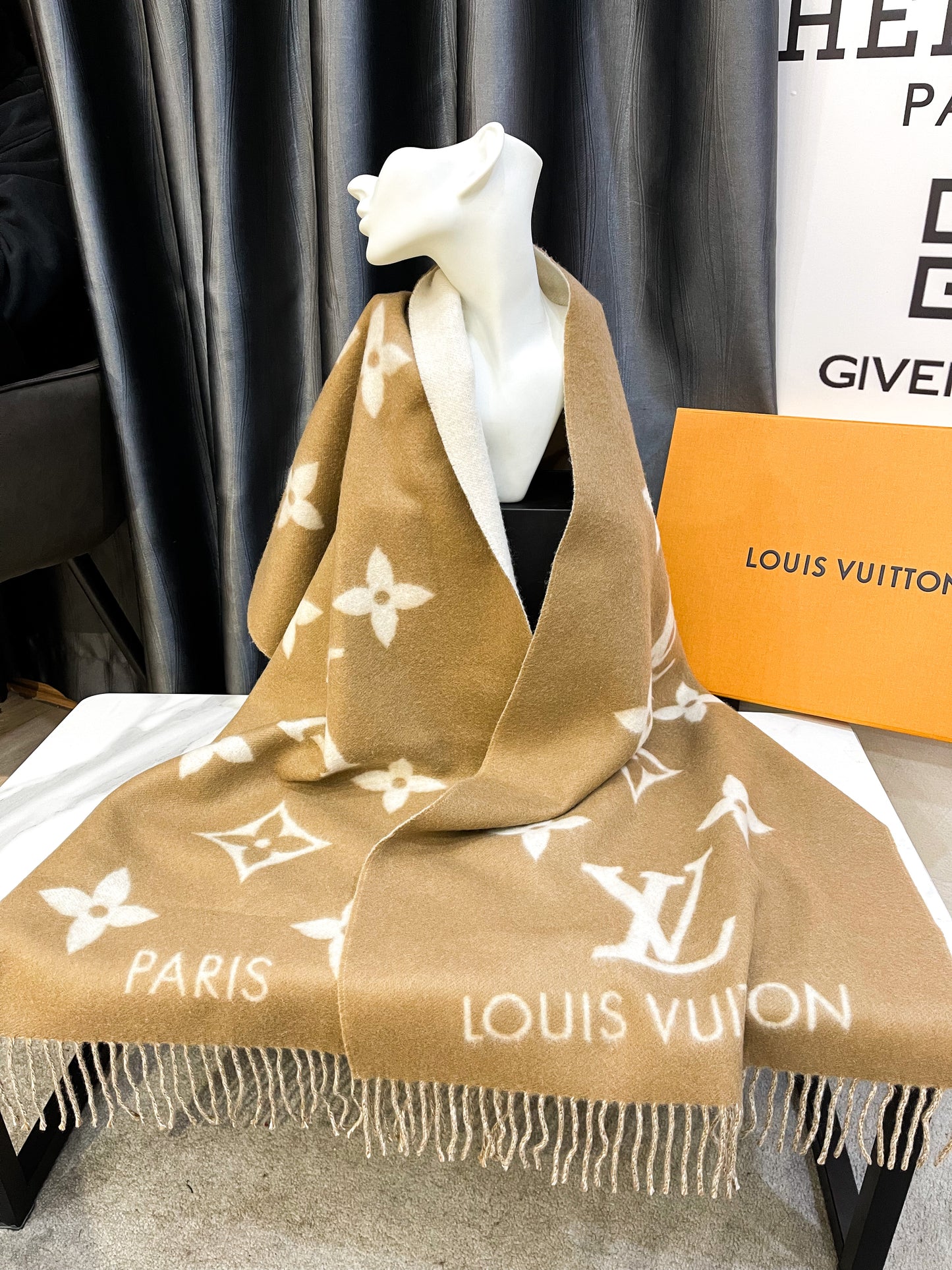 LV Cashmere Reykjavik Scarf