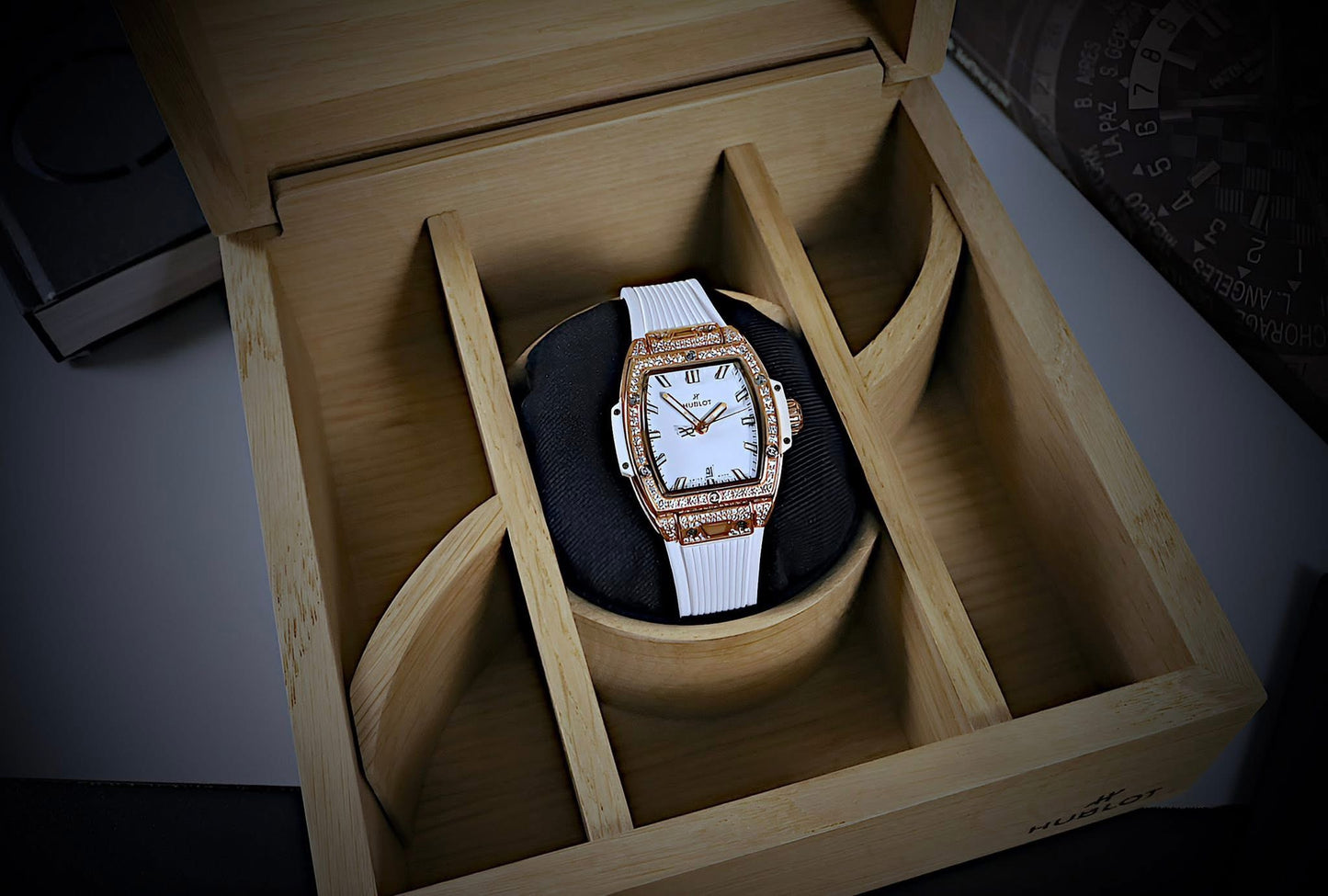 Đồng Hồ Hublot Spirit Of Bigbang King Gold Pave 32mm