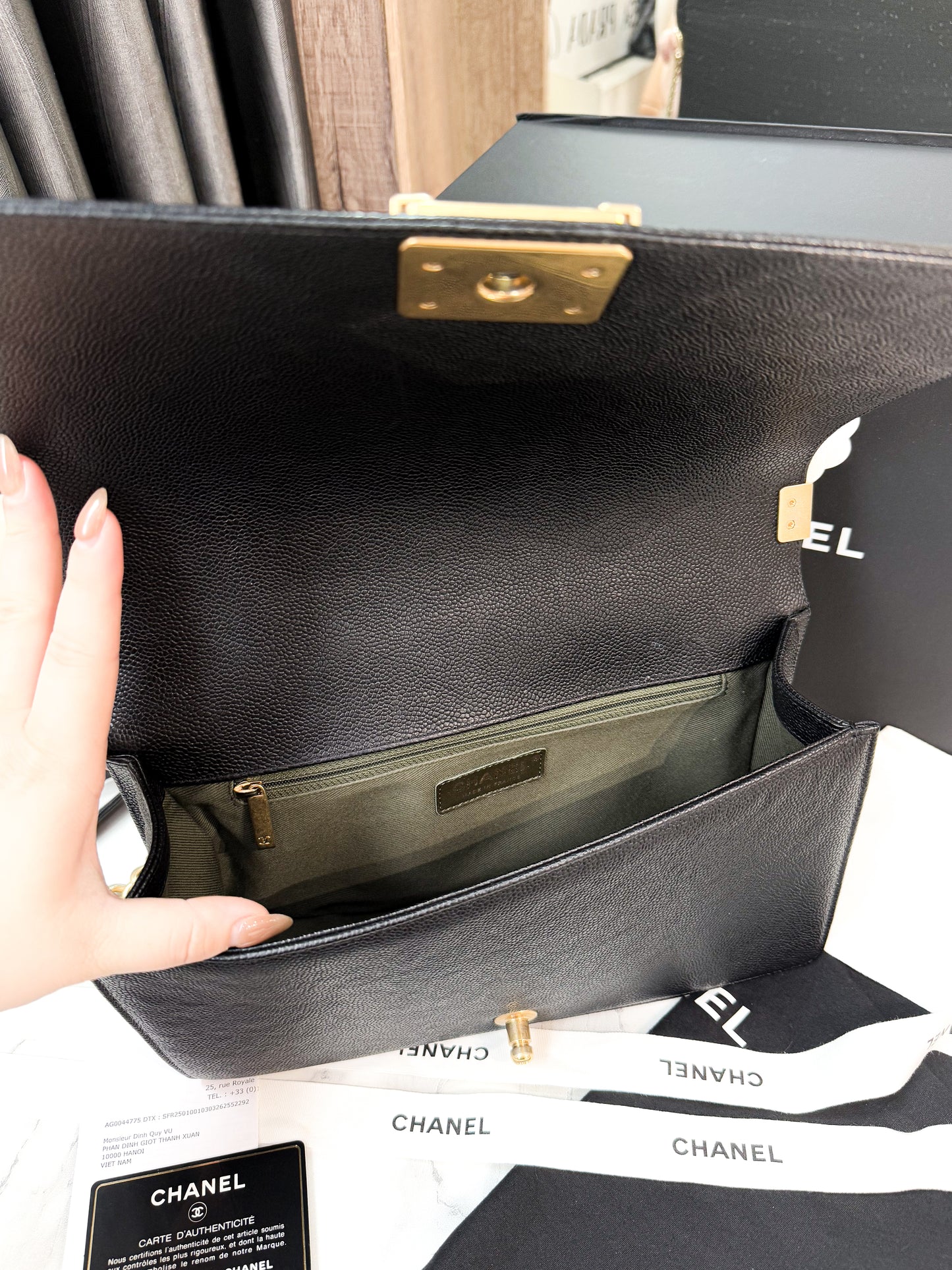 Chanel Boy Size New M 28cm