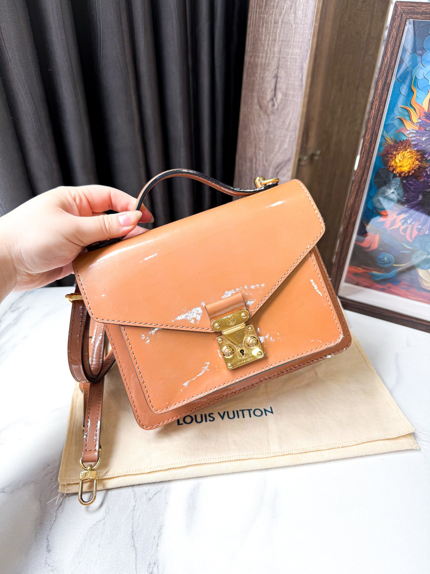A LV Monceau Vernis BB