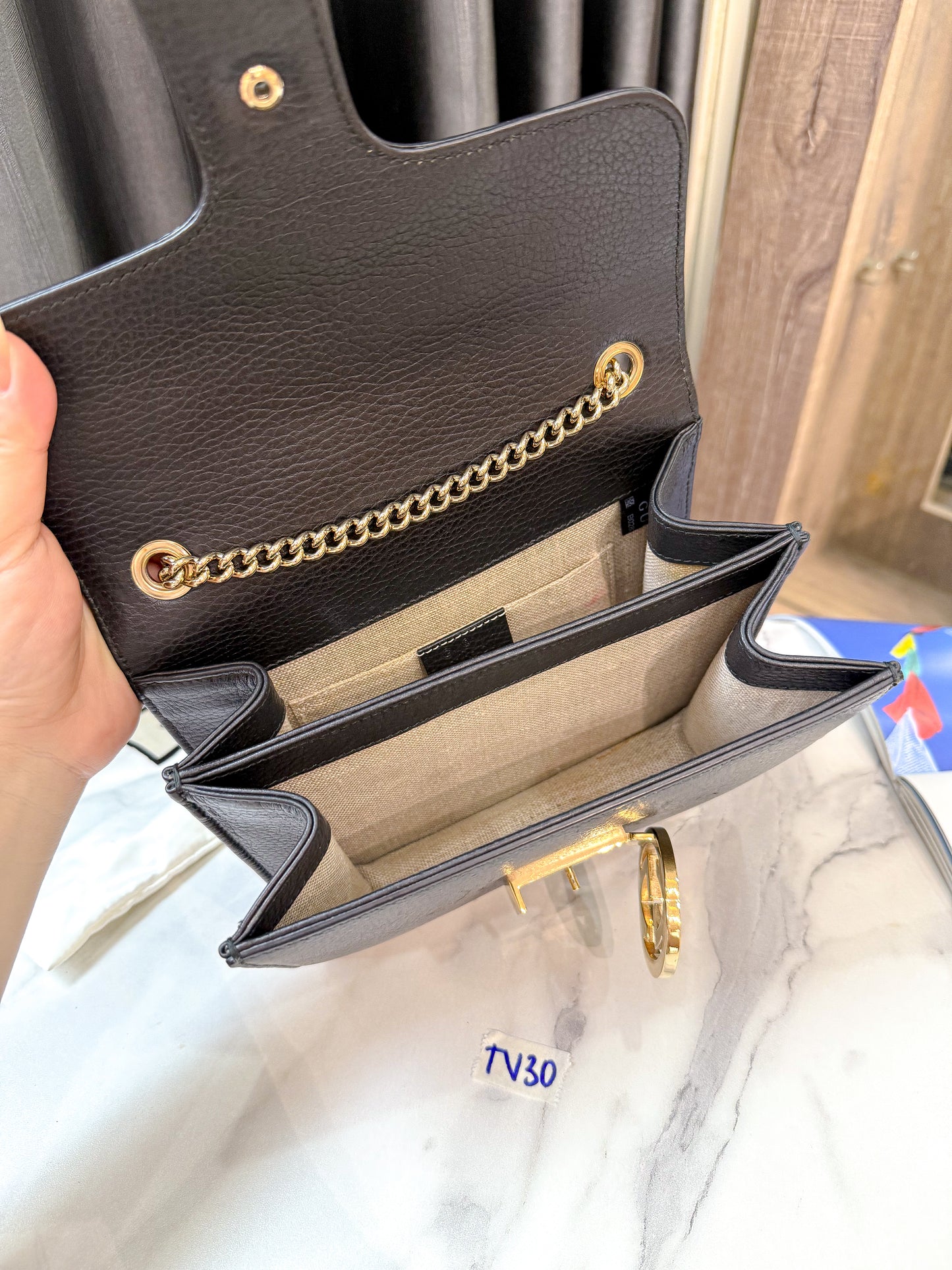 A A Gucci Interlocking Đen TV30