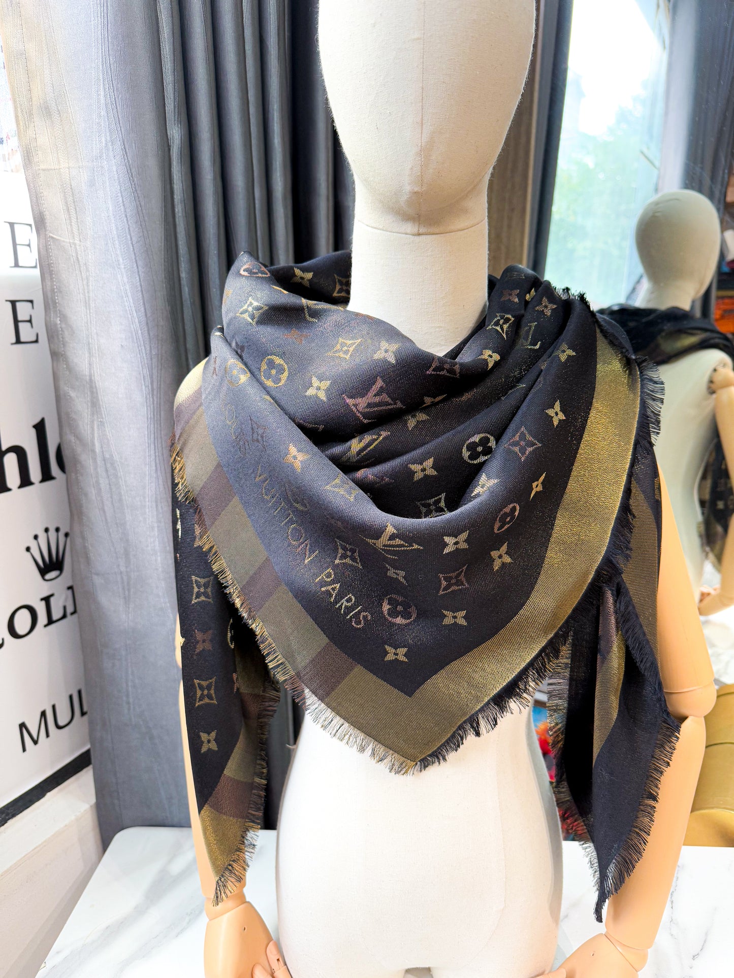 Khăn LV Ánh Kim 3/3