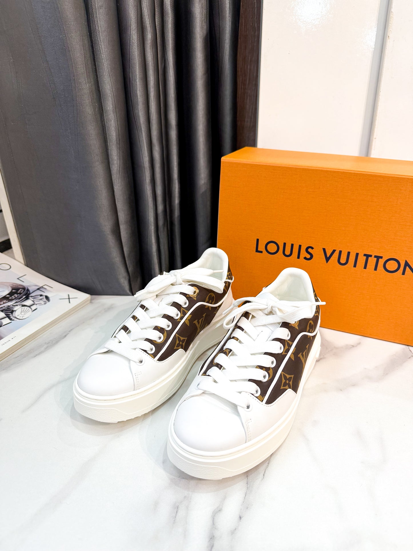 Giày LV Trắng Phối Mono Size 35.5 Fit 36